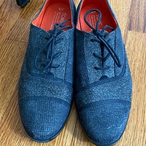 TOMs Oxfords